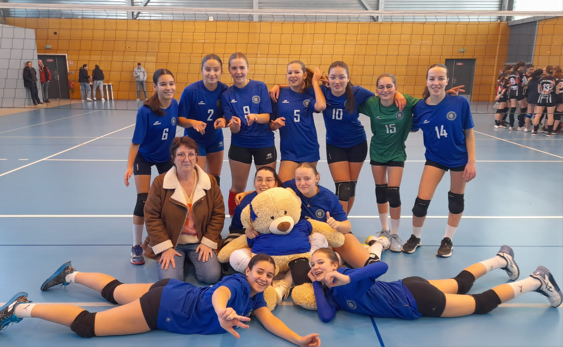 M15 filles CMVB